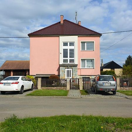 Rodinne Ubytovani - Family Accommodation Kobylice 外观 照片