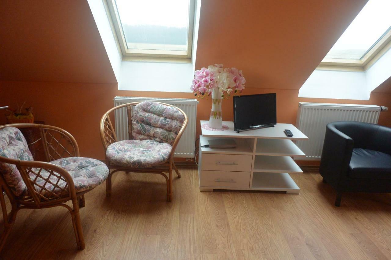 Rodinne Ubytovani - Family Accommodation Kobylice 外观 照片