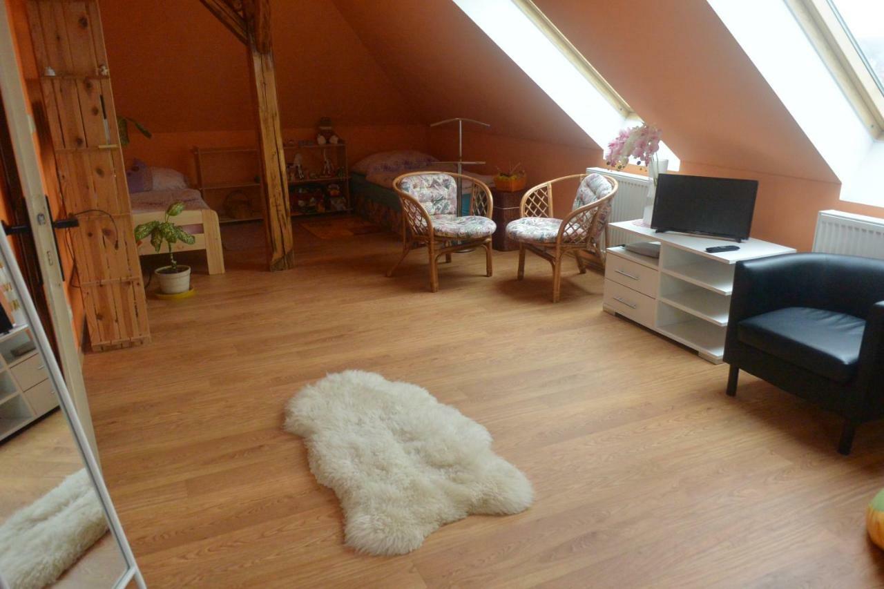 Rodinne Ubytovani - Family Accommodation Kobylice 外观 照片